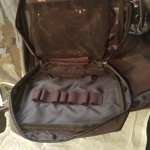 New mark.  Mark up case by Avon - Picture 15 of 16